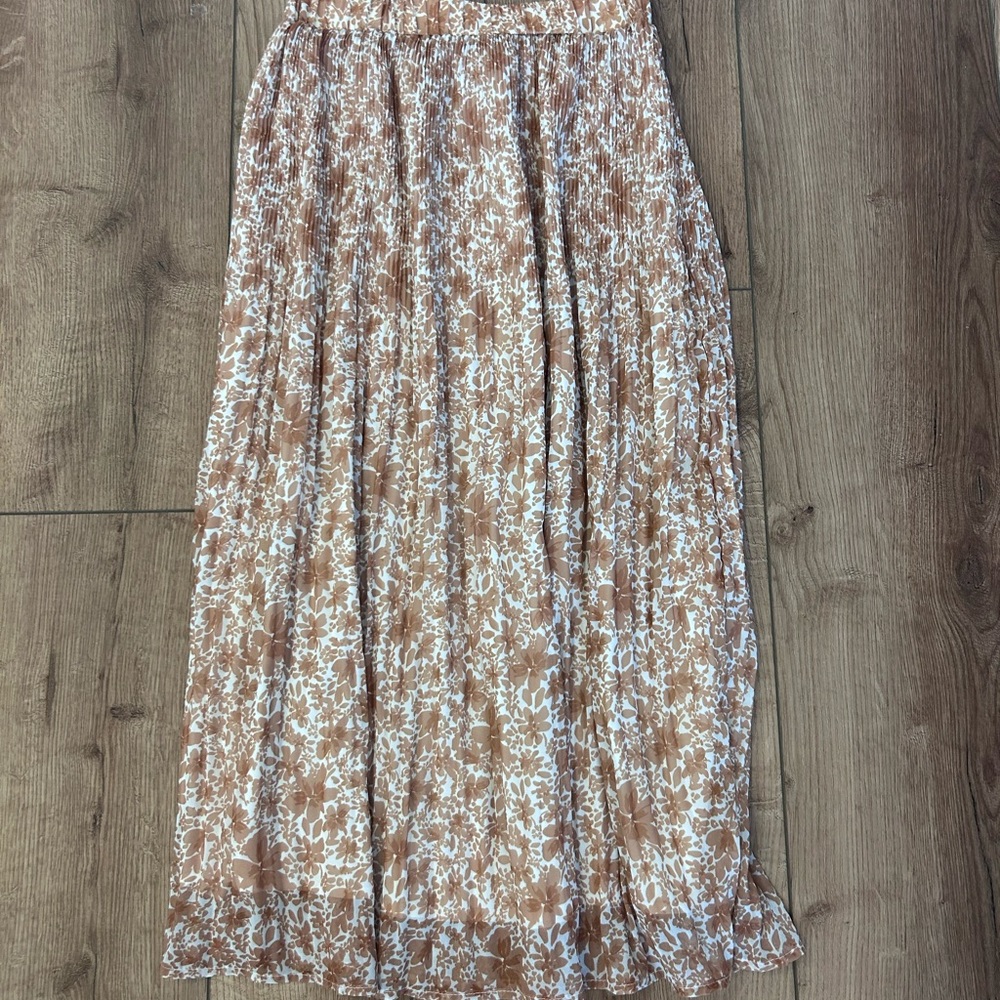 Roolee Beige and White Floral Pleated Midi Skirt
